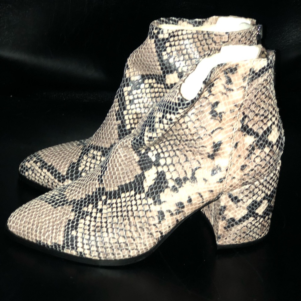 Steve Madden Women’s Bootie